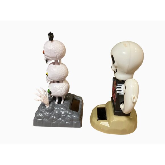 Halloween Solar-Powered Dancing Skeletons & Ghosts Set - Picture 5 of 11